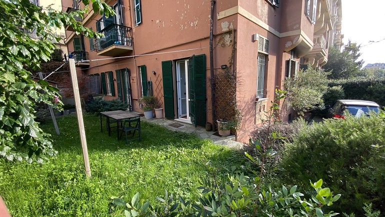 case in vendita genova albaro con giardino