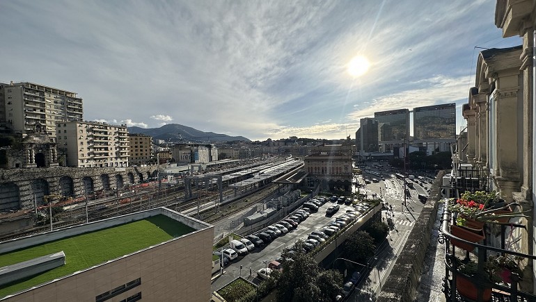 appartamenti con terrazzo in vendita Genova: Centro